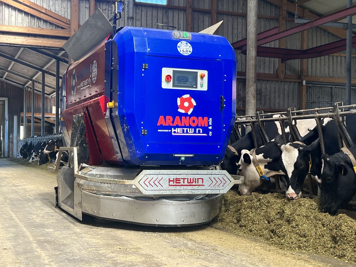 HETWIN ARANOM – nowy robot paszowy 5w1